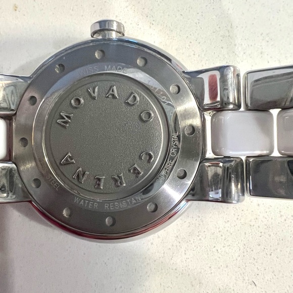Movado Women's diamond Watch , great condition ,authentic - Picture 5 of 7
